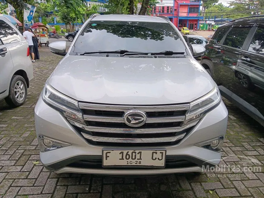 Jual Mobil Daihatsu Terios 2018 R 1.5 di Jawa Barat Automatic SUV Silver Rp 185.000.000
