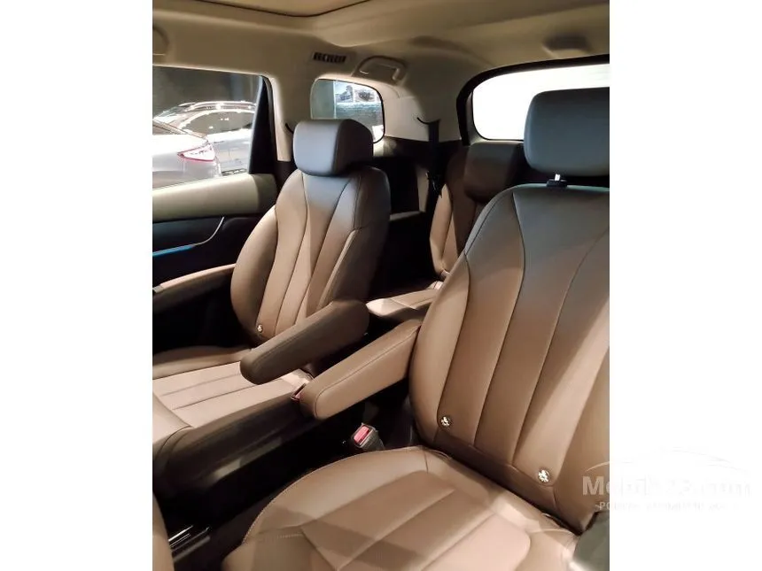 2025 BYD M6 Superior Captain 6 Seater MPV