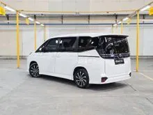 2022 Toyota Voxy 2.0 MPV