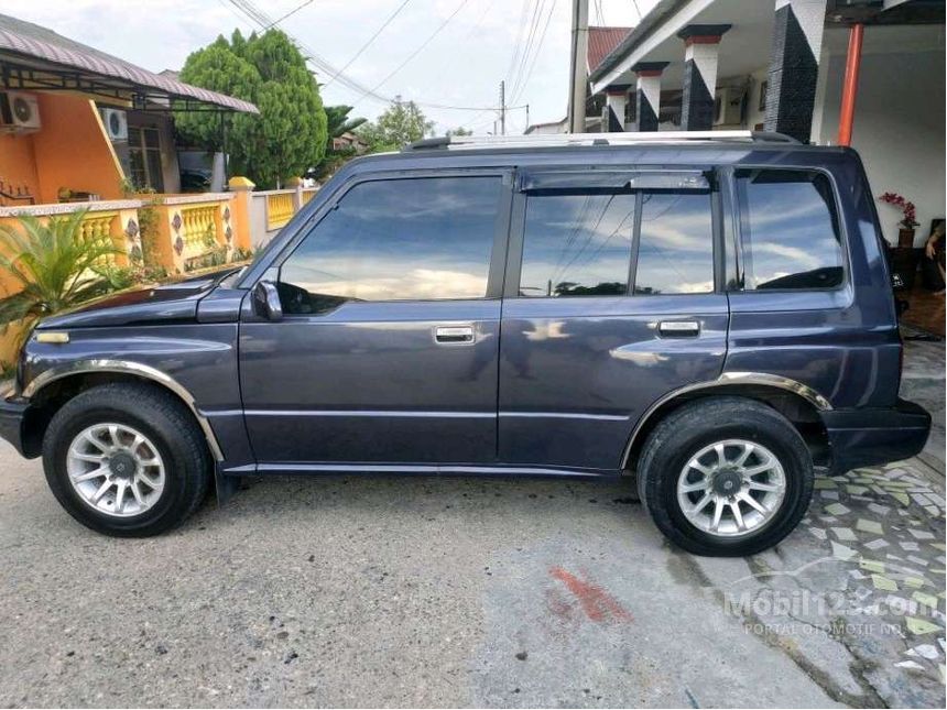 Jual Mobil  Suzuki  Escudo  1997 JLX 1 6 di Riau Manual SUV 