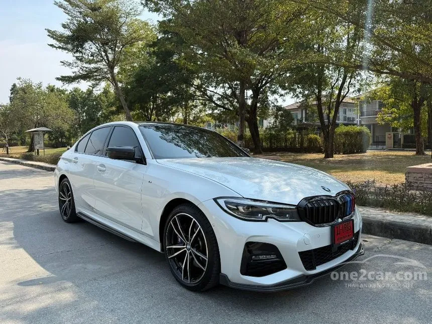 2021 BMW 330e M Sport Sedan