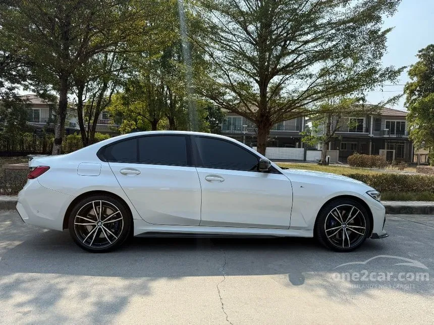 2021 BMW 330e M Sport Sedan