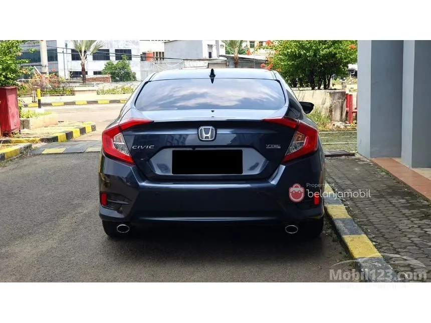 2016 Honda Civic ES Sedan