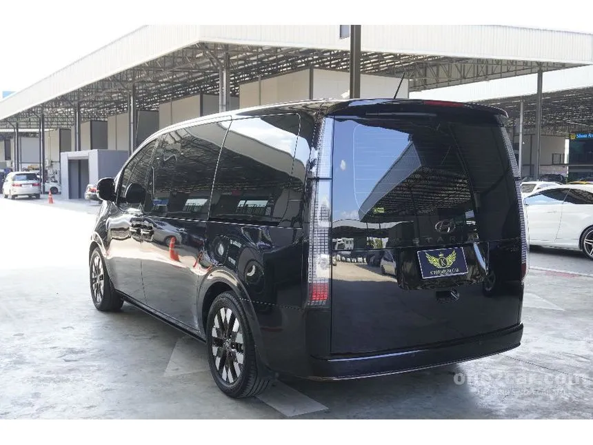 2022 Hyundai Staria Premium Van