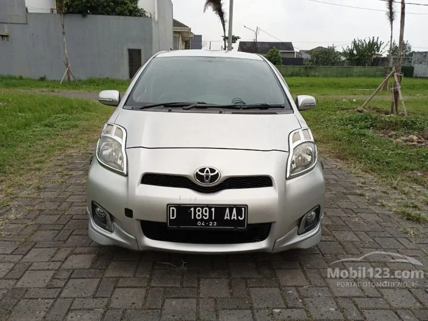 2013 Toyota Yaris E Hatchback