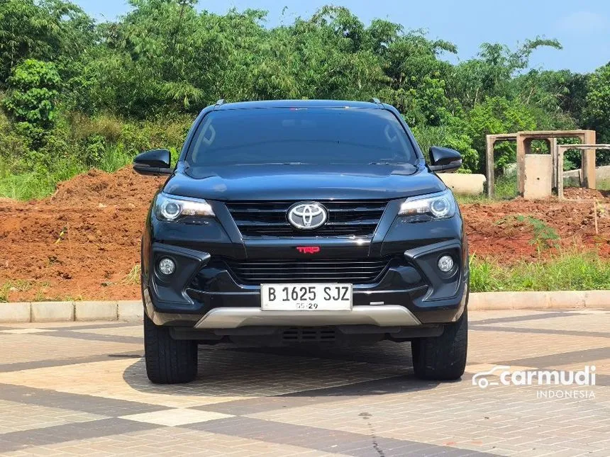 2019 Toyota Fortuner VRZ TRD 4X2 SUV