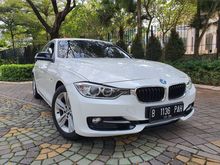 2015 BMW 320i 2.0 Sport Kondisi Istimewa