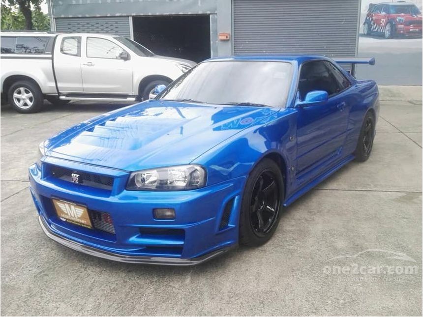 Nissan skyline 2010