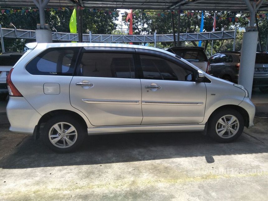 Jual Mobil  Toyota Avanza  2013  Veloz  1 5 di Banten 