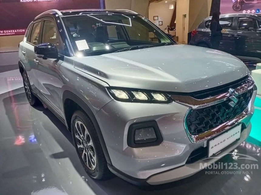 Jual Mobil Suzuki Grand Vitara 2025 MHEV GX 1.5 di DKI Jakarta Automatic SUV Silver Rp 329.000.000