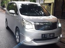 2013 Toyota NAV1 2.0 Luxury V MPV