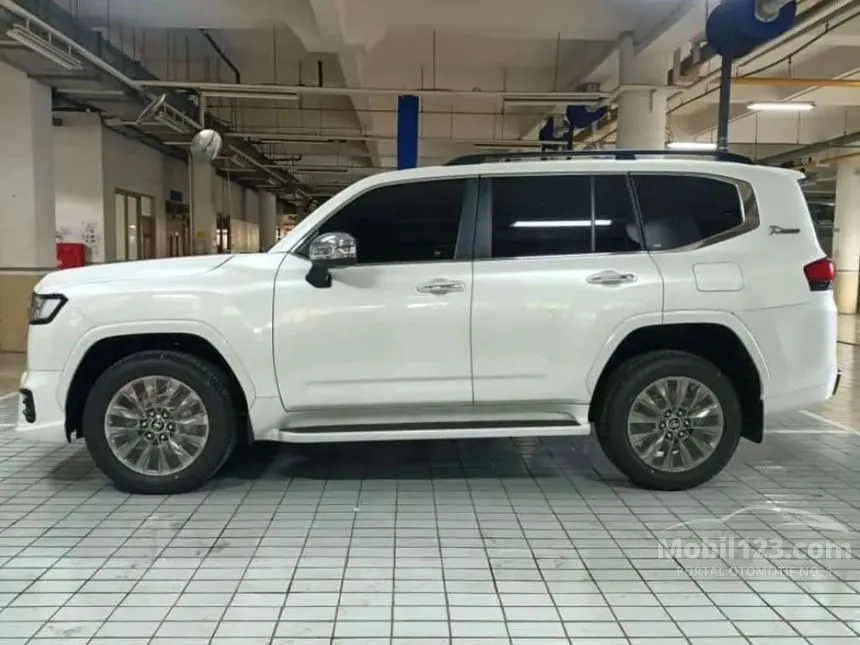 2024 Toyota Land Cruiser 300 VX-R 70th Anniversary SUV