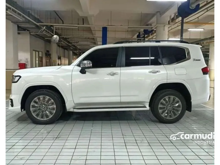 2024 Toyota Land Cruiser VX-R 70th Anniversary SUV