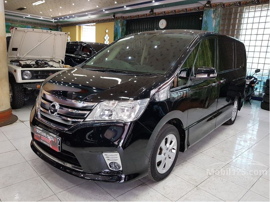 Nissan serena 2014