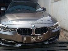 2014 BMW 320i 2.0 Sport Sedan km low dan terawat