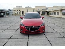 2015 MAZDA 2 R AT Skyactive face lift Terawat kondisi Dp55jt