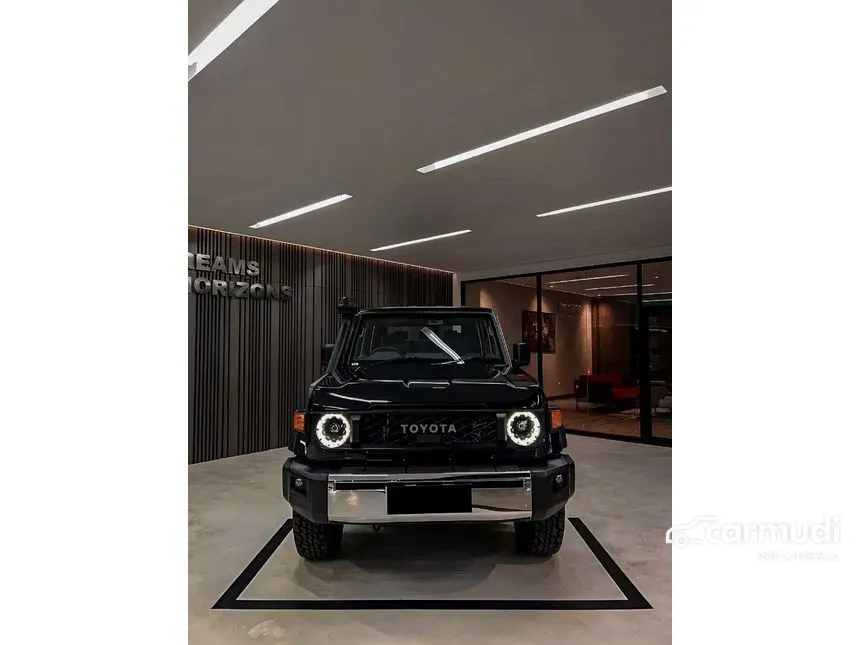 2024 Toyota Land Cruiser 70 LX SUV