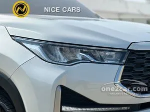2023 Toyota INNOVA 2.0 Zenix HEV Premium Wagon