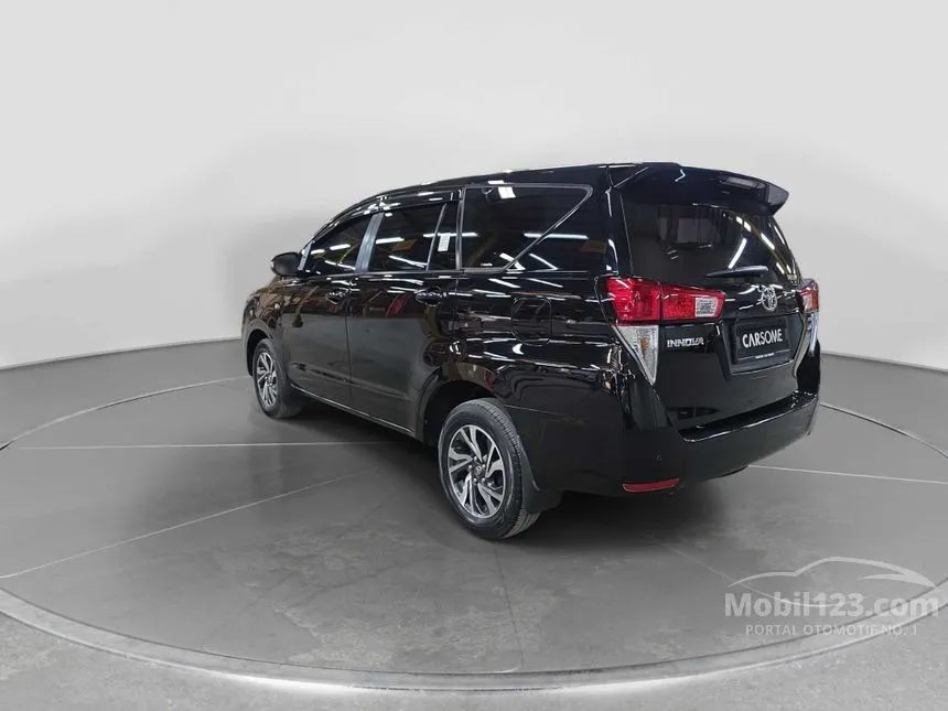 2022 Toyota Kijang Innova V MPV