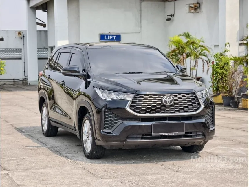 2023 Toyota Kijang Innova Zenix V (Premium Color) MPV