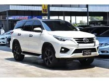 2017 Toyota FORTUNER 2.8 (ปี 15-25) TRD Sportivo (Blacktop) 4WD SUV