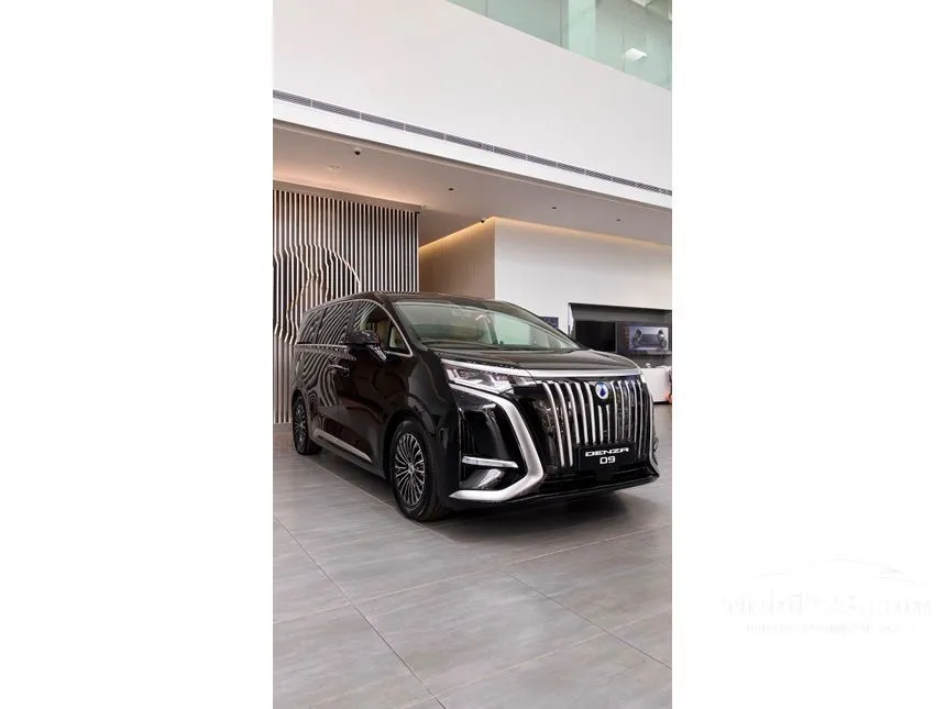 2025 Denza D9 Advanced MPV