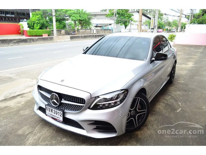 2022 Mercedes-Benz C300 e AMG Sport Sedan