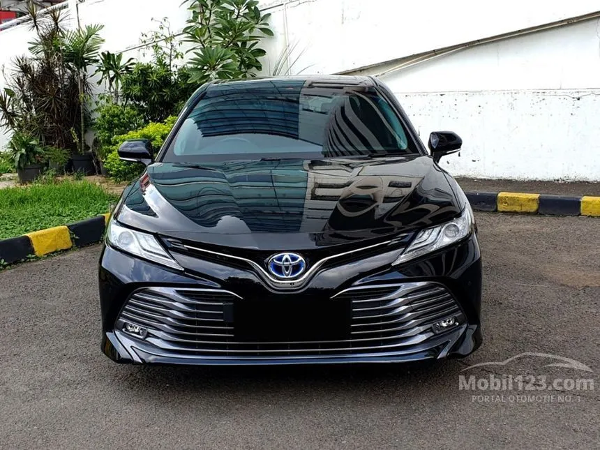 Jual Mobil Toyota Camry Hybrid 2020 HV 2.5 di DKI Jakarta Automatic Sedan Hitam Rp 475.000.000