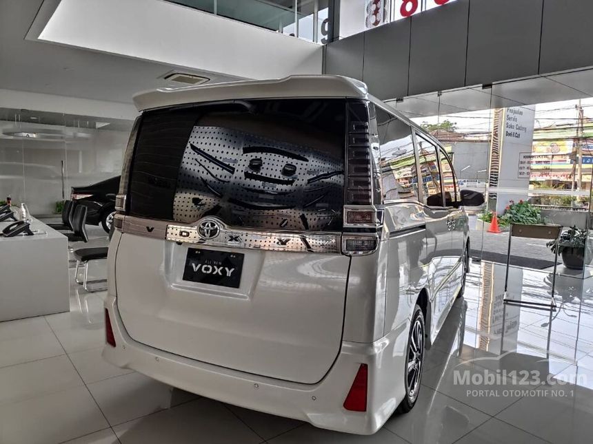 Toyota voxy 2020
