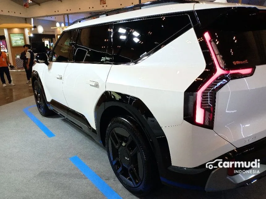 2024 KIA EV9 GT-Line SUV