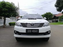 Toyota Fortuner 2.5 G VNT TURBO AUTOMATIC THN.2013 PUTIH ISTIMEWA SIAP PAKAI