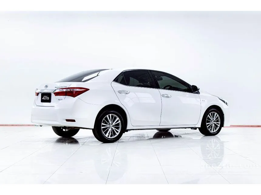 2016 Toyota Corolla Altis V Navi Sedan