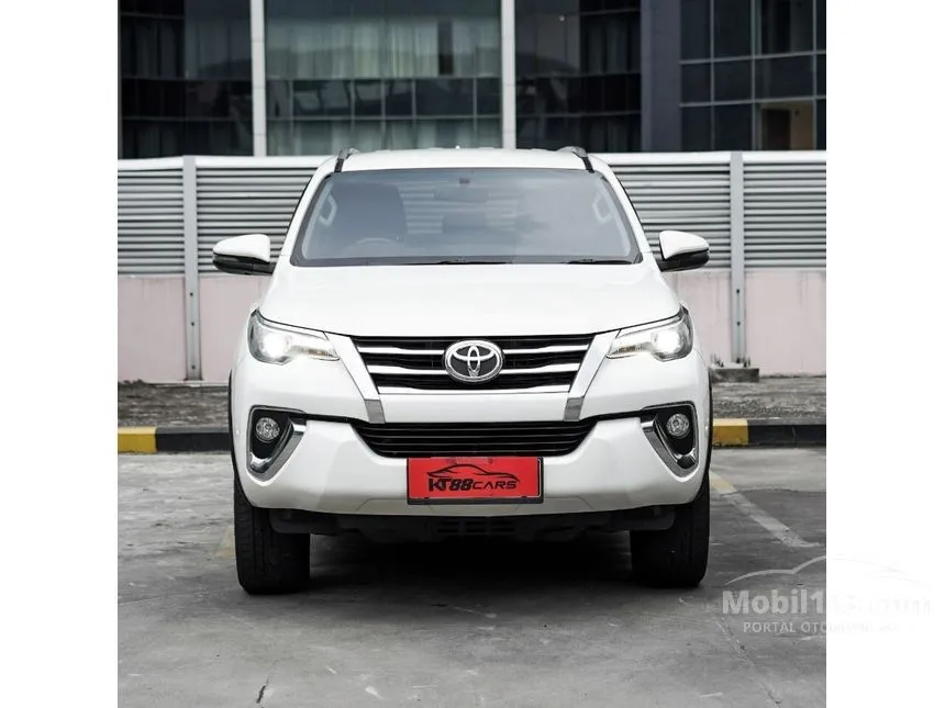 Jual Mobil Toyota Fortuner 2019 VRZ 2.4 di Jawa Barat Automatic SUV Putih Rp 380.000.000