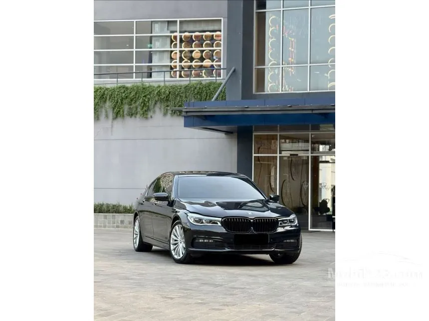 2017 BMW 730Li Sedan