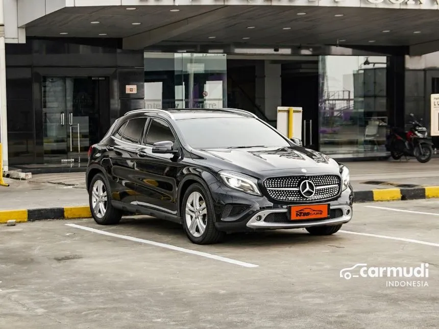 2015 Mercedes-Benz GLA200 Urban SUV