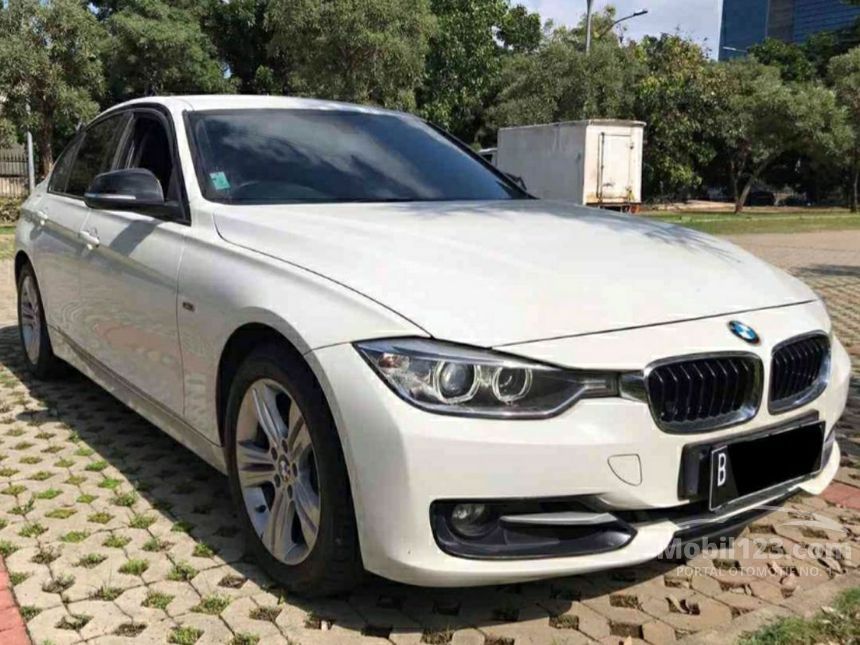 Jual Mobil  BMW  320i 2014 Sport  2 0 di DKI Jakarta 