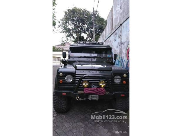  Land  Rover  Defender Mobil  Bekas Baru dijual di Indonesia 