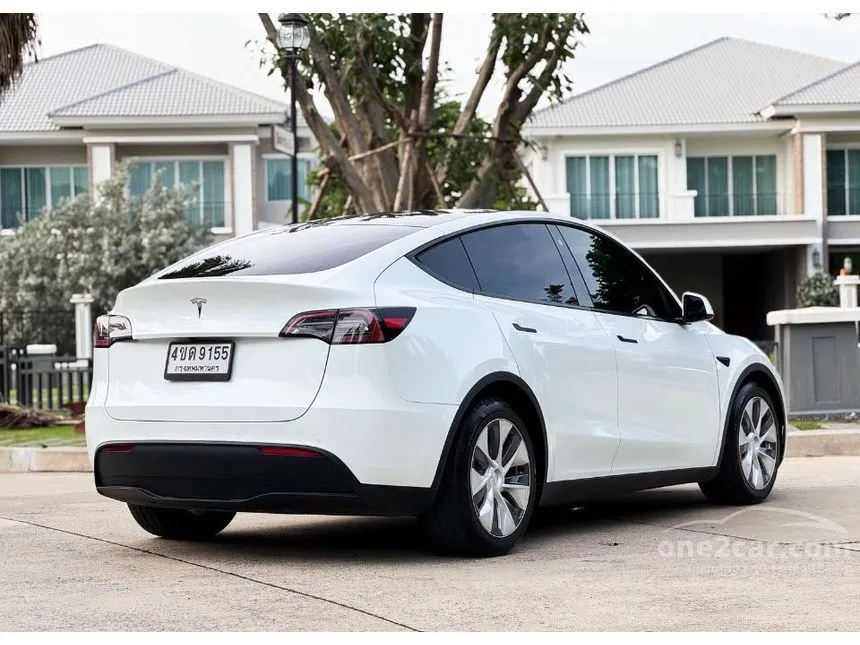 2023 TESLA Model Y Standard Range SUV