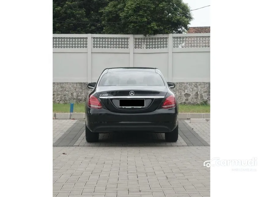 2017 Mercedes-Benz C200 Avantgarde Sedan