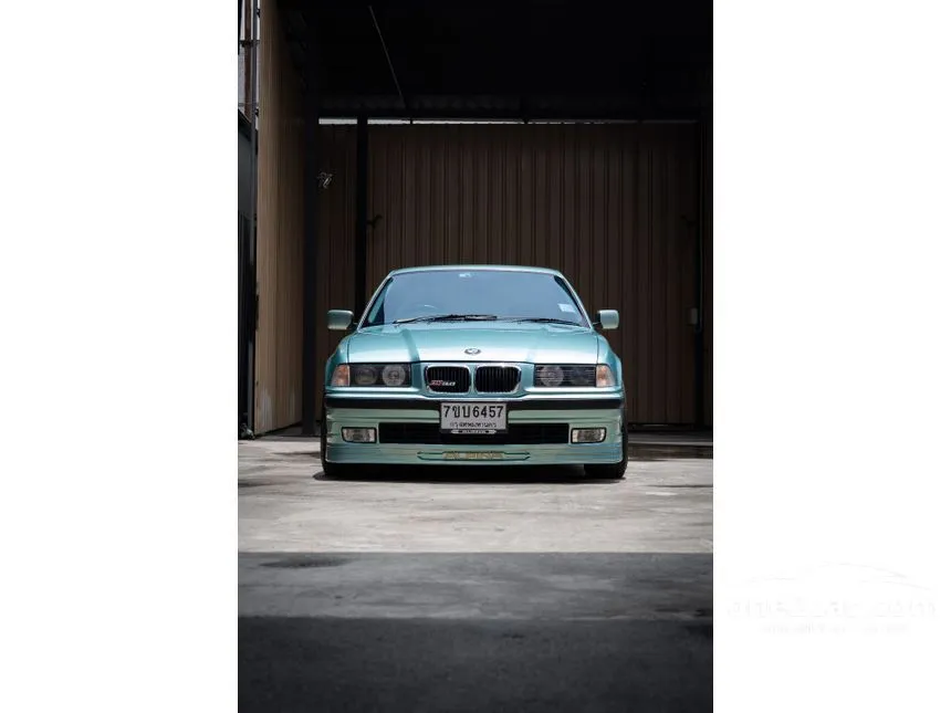 1993 BMW 318i Coupe