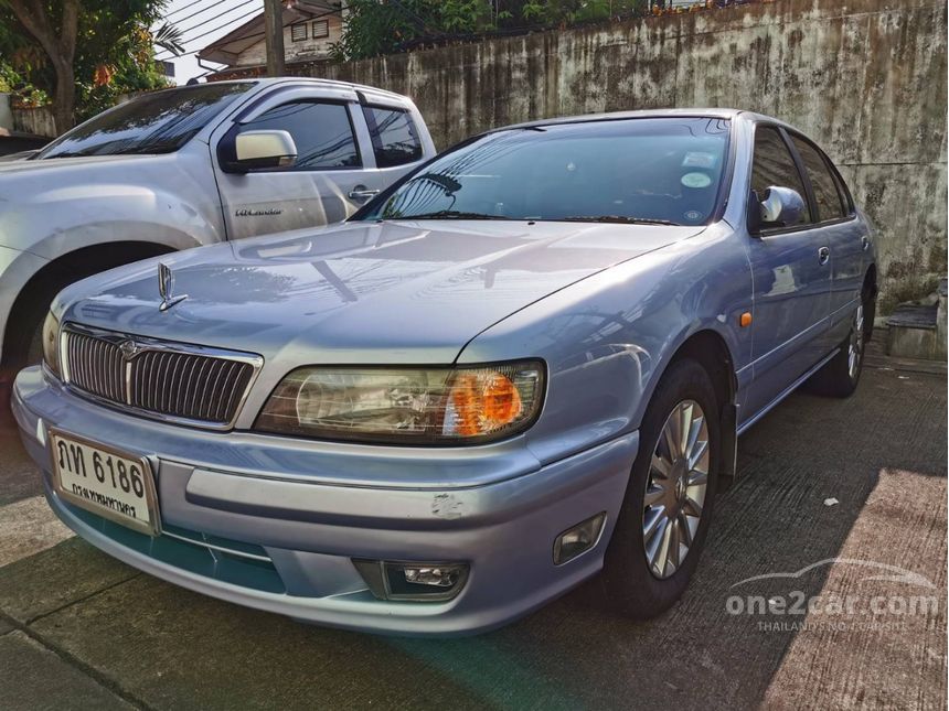 Nissan cefiro 2000