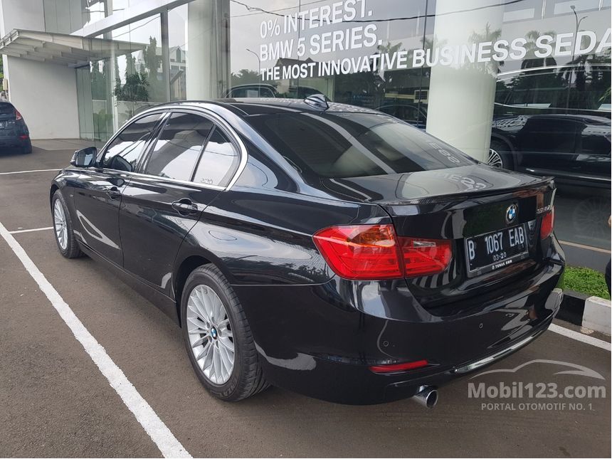 Jual Mobil  BMW  320i  2014 Luxury  2 0 di DKI Jakarta 