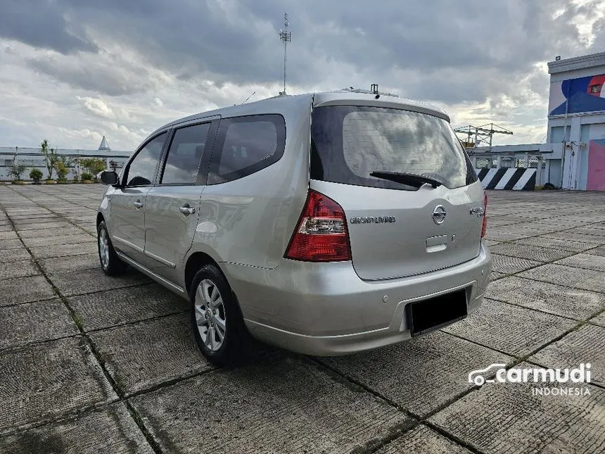 2011 Nissan Grand Livina Ultimate MPV