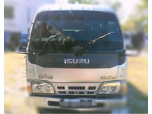 2013 Isuzu Elf 2.8 Minibus
