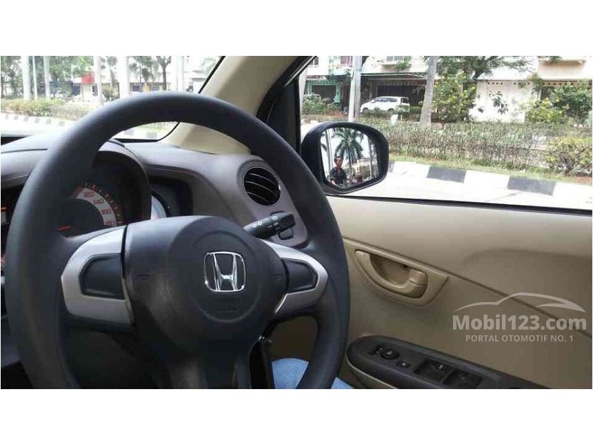 2013 Honda Brio Satya E Hatchback