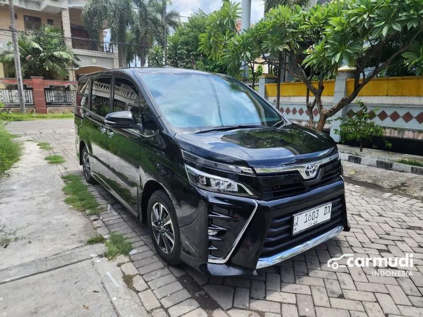Jual Mobil Toyota Voxy 2018 2.0 di Jawa Timur Automatic Wagon Hitam Rp 355.000.000