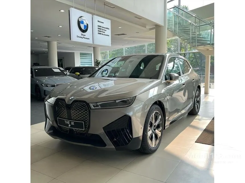 Jual Mobil BMW iX 2023 xDrive40 Sport di DKI Jakarta Automatic Wagon ...