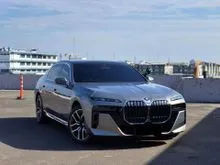 2023 BMW 735i 3.0 M Sport Sedan Sparkling Cooper Grey on Cognac Brown Odo 5 Rb (TERMURAH)  New Model