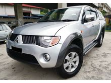 2009 Mitsubishi Triton 2.5 Pickup Truck TipTop Condition!! Come With Rear Canopy!! Condition Same As Photo