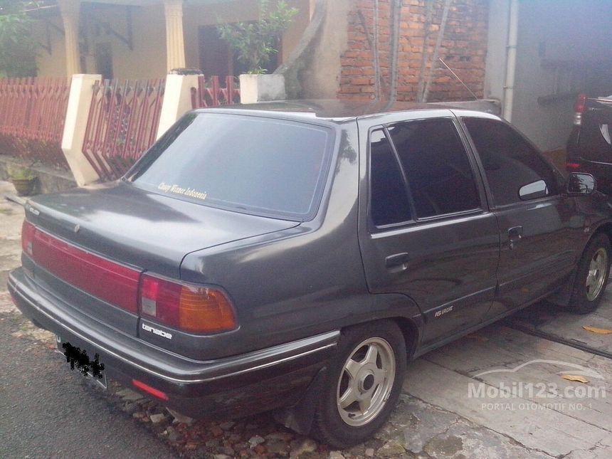 1993 Daihatsu Classy Sedan